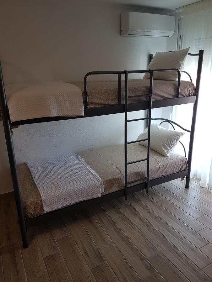Vrasná Villa Giannis Apartments מראה חיצוני תמונה